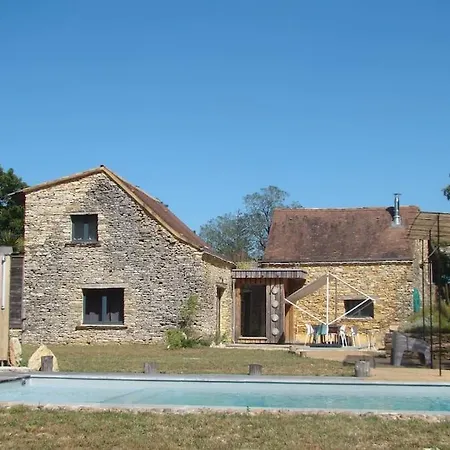 Les Grangettes*piscine*cadre Bucolique